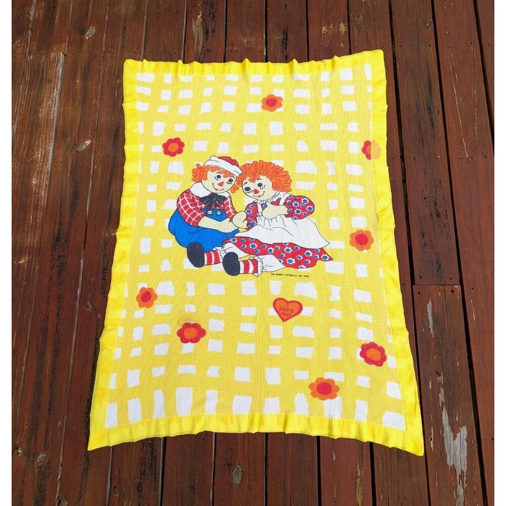VTG Raggedy Ann And Andy Yellow Waffle Weave Thermal Blanket Bobbs Merrill Satin